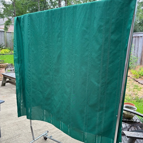 Emerald Green Tablecloth - Picture 5 of 8